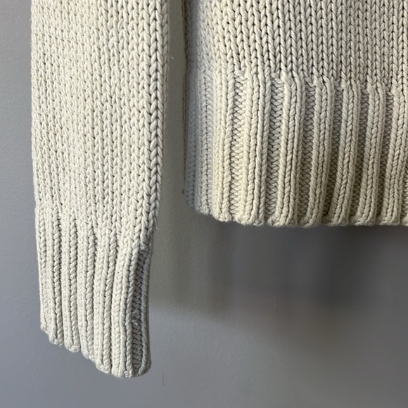 GAP 2002 Cream Knit Sweater - Picture 3 of 6